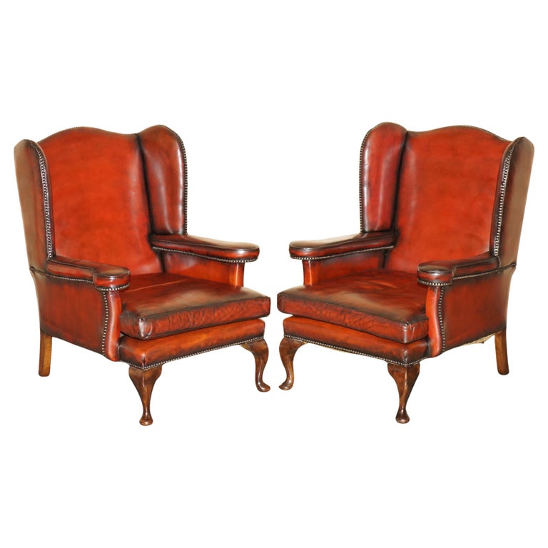 PAIR OF RESTORED VINTAGE LEATHER WINGBACK ARMCHAIRS WILLIAM MORRIS FLAT TOP ARMS