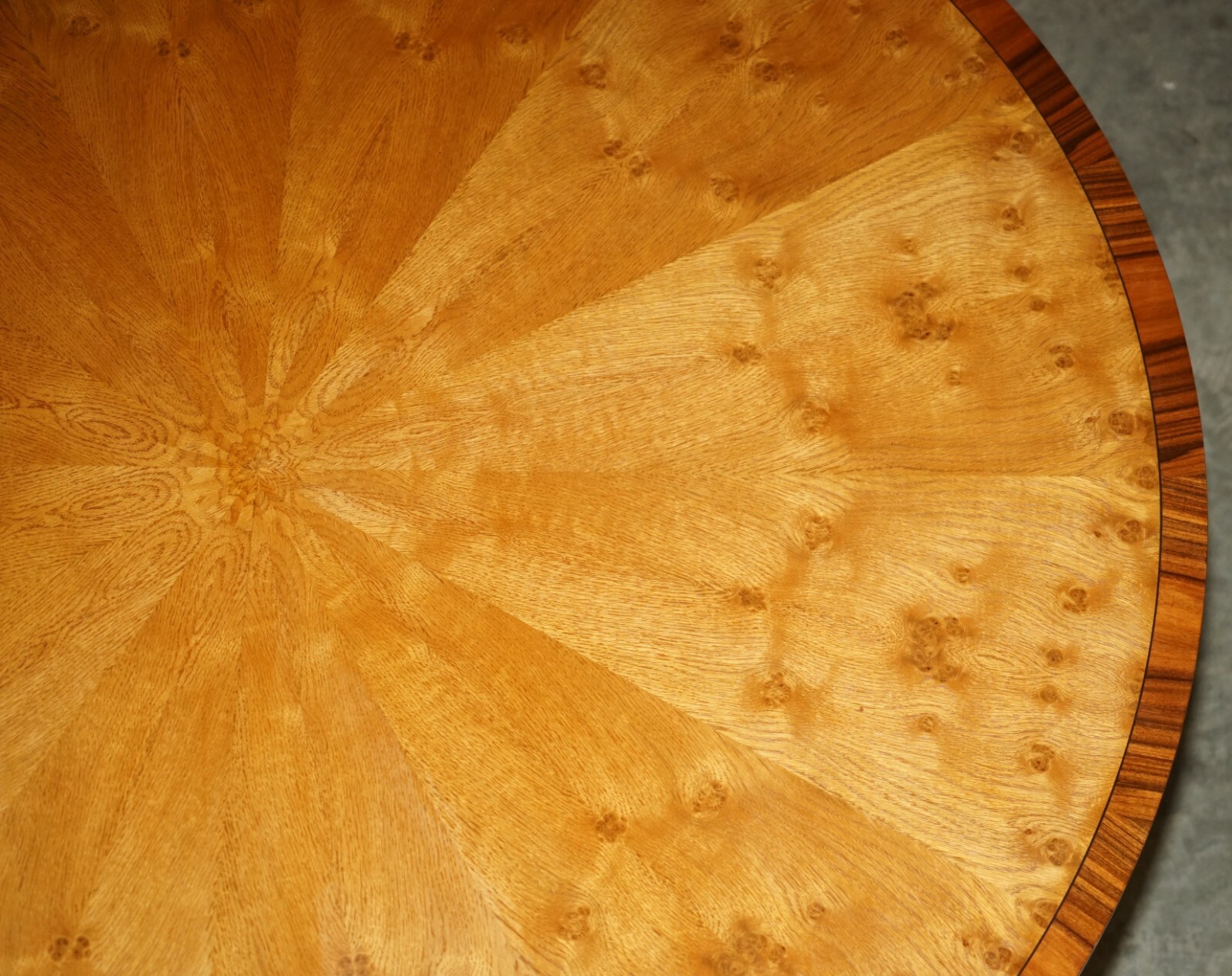 BRAND-NEW-BURR-BURL-OAK-EXTENDING-JUPE-ROUND-DINING-TABLES-SEATS-6-10-PEOPLE-205810180440-13