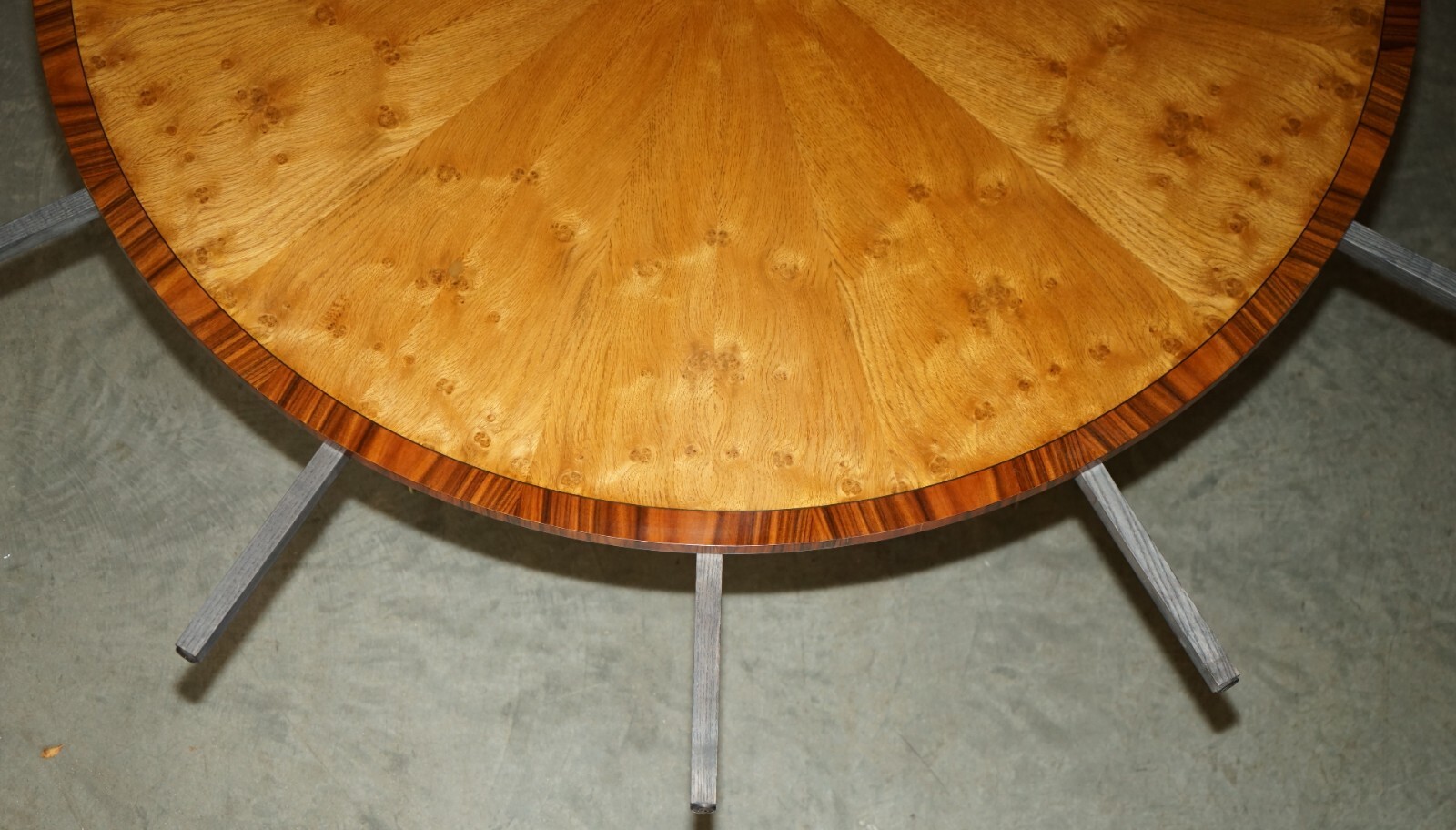 BRAND-NEW-BURR-BURL-OAK-EXTENDING-JUPE-ROUND-DINING-TABLES-SEATS-6-10-PEOPLE-205810180440-15