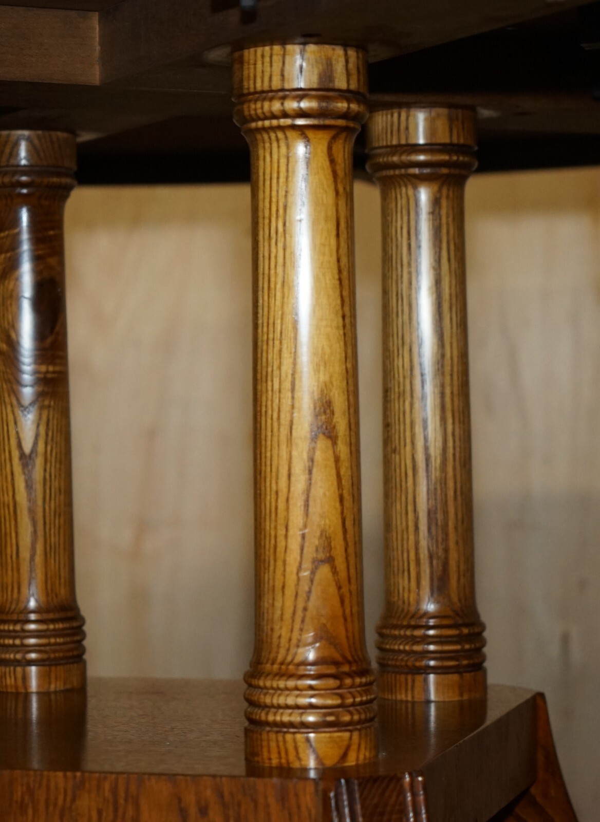 BRAND-NEW-BURR-BURL-OAK-EXTENDING-JUPE-ROUND-DINING-TABLES-SEATS-6-10-PEOPLE-205810180440-7