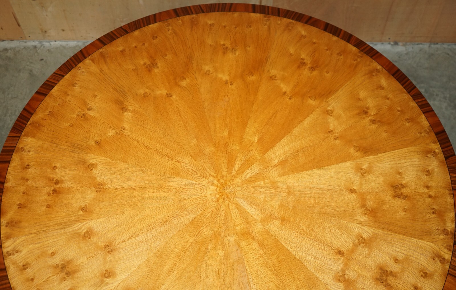 BRAND-NEW-BURR-BURL-OAK-EXTENDING-JUPE-ROUND-DINING-TABLES-SEATS-6-10-PEOPLE-205810180440-9