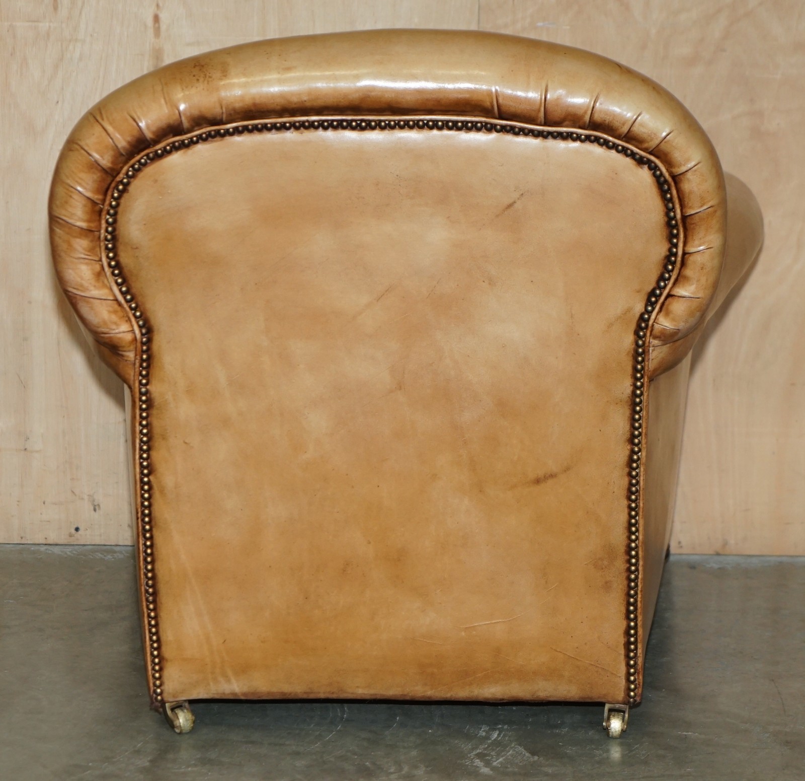COMFORTABLE-PAIR-OF-ANTIQUE-CHESTERFIELD-VICTORIAN-BROWN-LEATHER-CLUB-ARMCHAIRS-187688585870-13