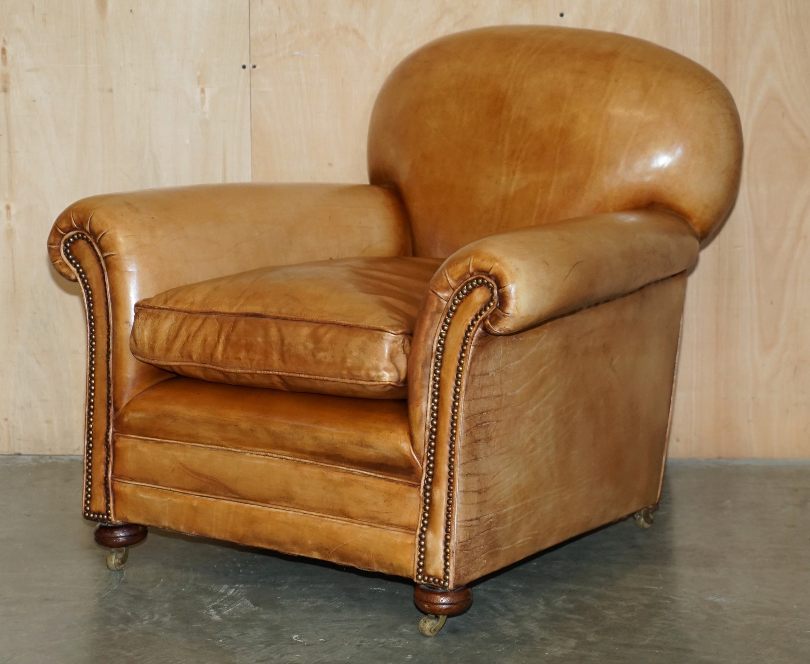 COMFORTABLE-PAIR-OF-ANTIQUE-CHESTERFIELD-VICTORIAN-BROWN-LEATHER-CLUB-ARMCHAIRS-187688585870-3