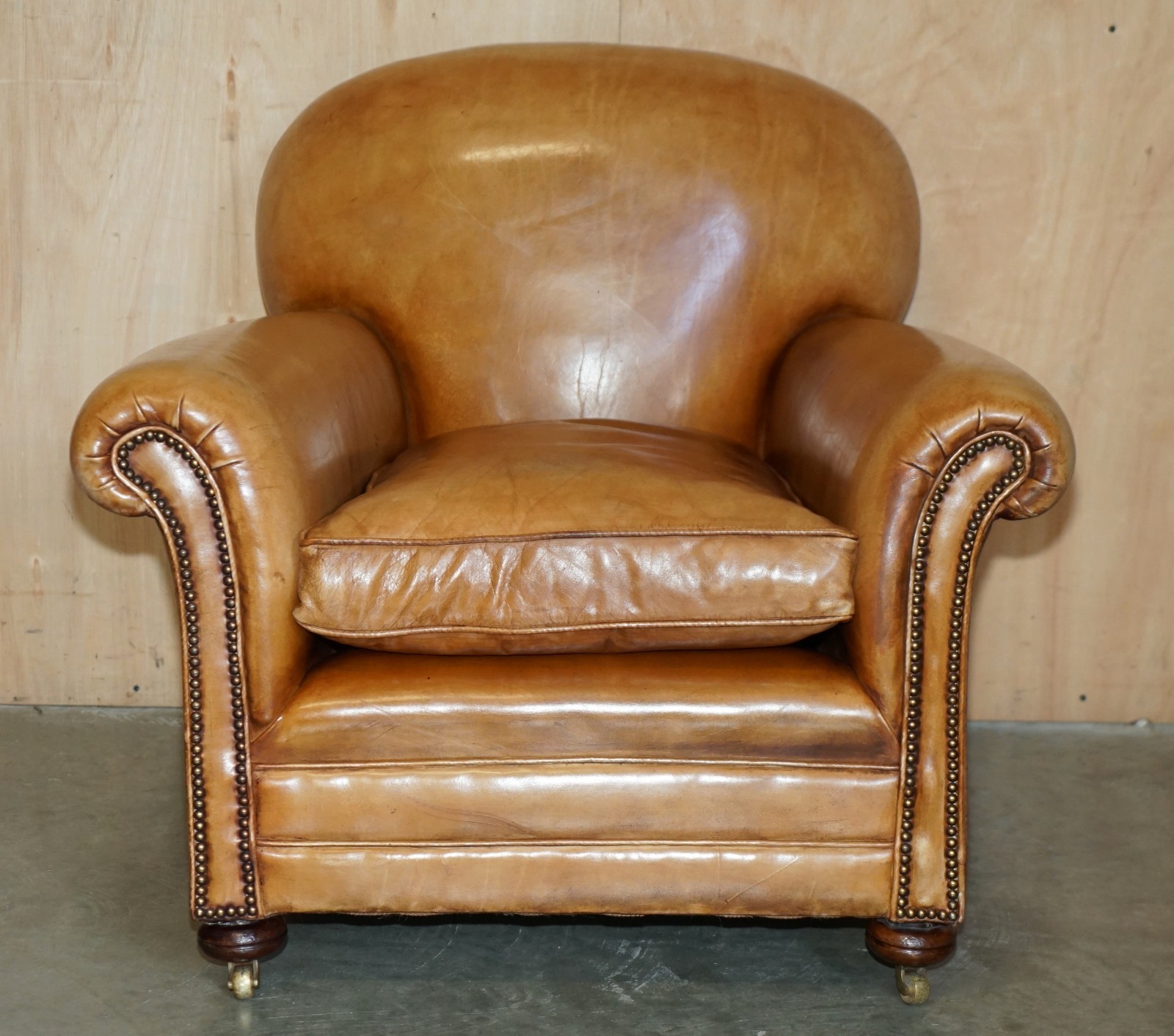COMFORTABLE-PAIR-OF-ANTIQUE-CHESTERFIELD-VICTORIAN-BROWN-LEATHER-CLUB-ARMCHAIRS-187688585870-4