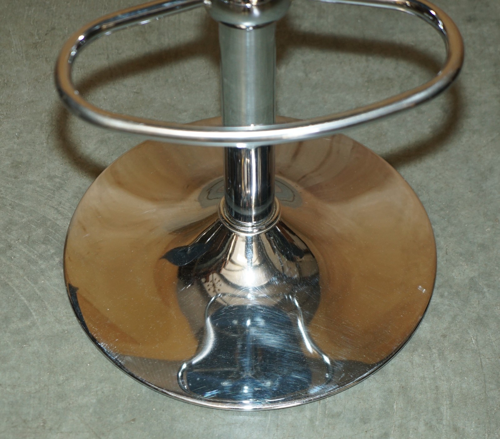 FOUR-GAS-LIFT-HEIGHT-ADJUSTABLE-CALLIGARIS-JAM-SWIVEL-KITCHEN-ISLAND-BAR-STOOLS-177369352100-10