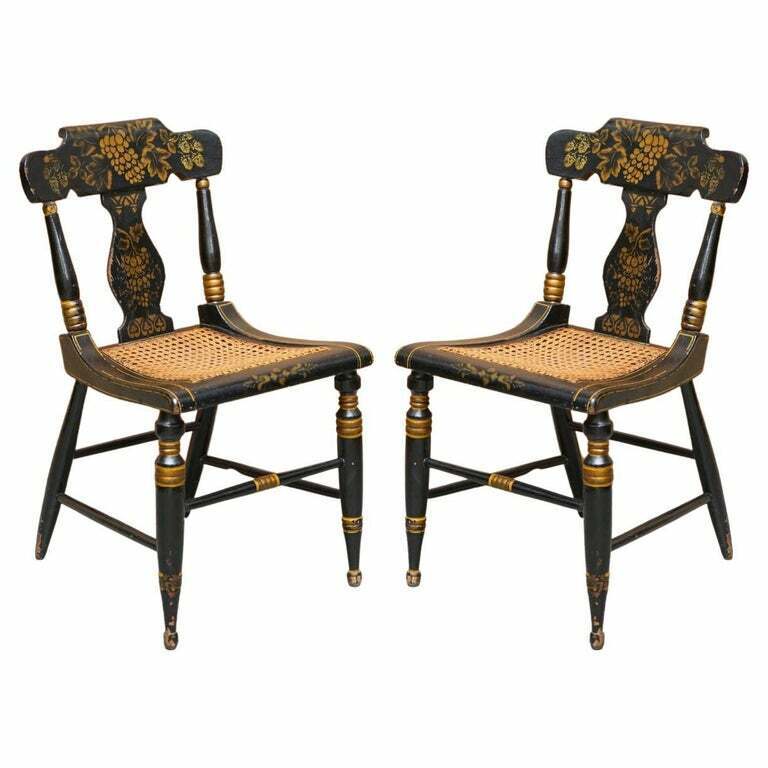 PAIR OF CIRCA 1825 GEORGIAN BALTIMORE EBONISED PAINTED GILT BERGERE SIDE CHAIRS