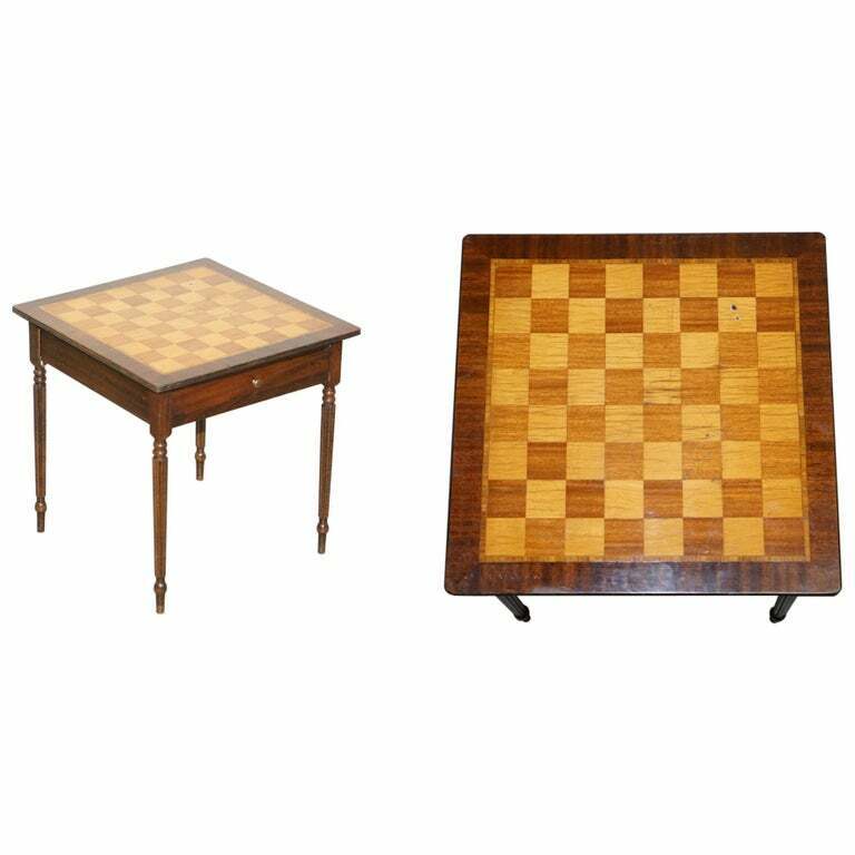 VINTAGE WALNUT & MAHOGANY MARQUETRY INLAID CHESS BOARD GAMES TABLE WITH DRAWER
