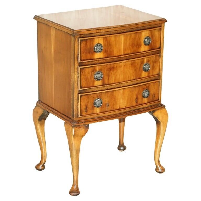 CIRCA 1940'S BURR YEW WOOD BOW FRONTED BEDSIDE SIDE TABLE CHEST OF DRAWERS