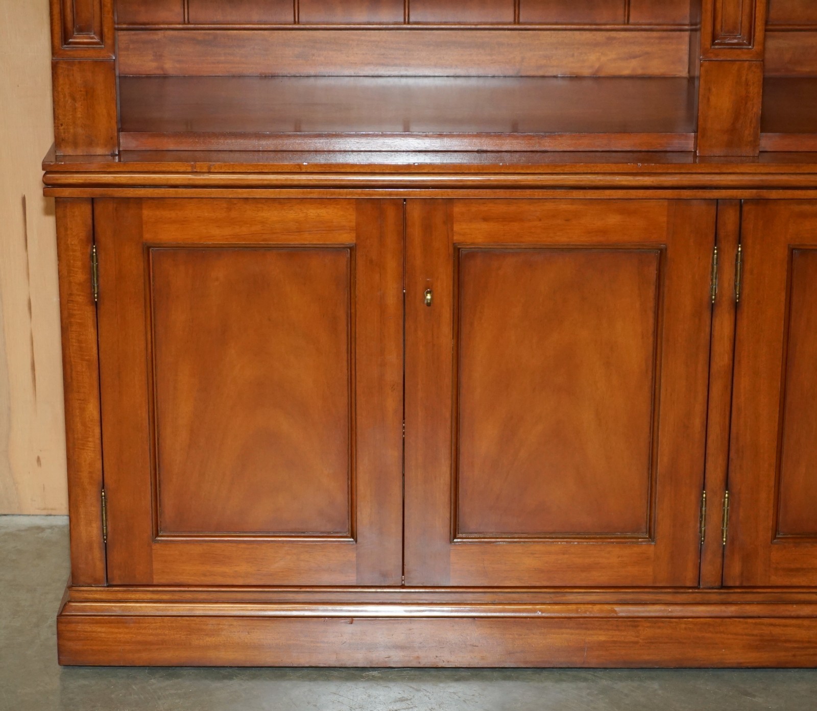 EXQUISITE-EXTRA-LARGE-RALPH-LAUREN-MAHOGANY-MADISON-AVENUE-OPEN-LIBRARY-BOOKCASE-177526101421-5