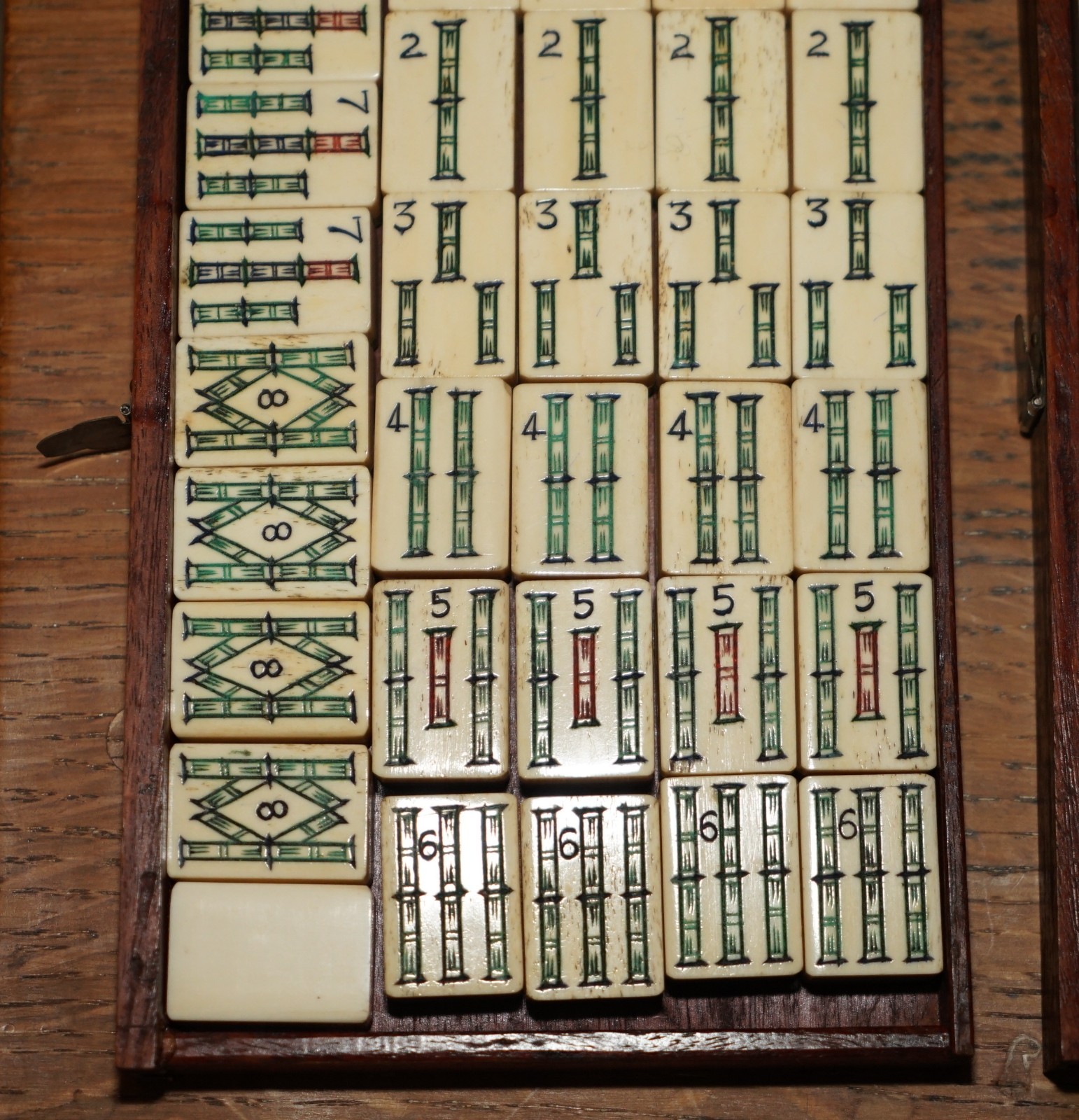 FOUR-PERSON-MAHJONG-SUITE-CIRCA-1920S-CHINESE-EXPORT-PERIOD-HAND-CARVED-CASE-205810835391-10