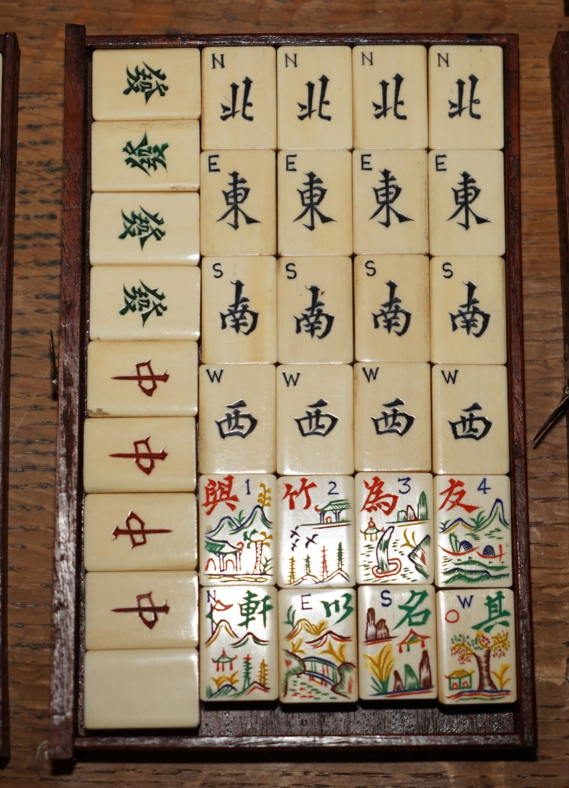 FOUR-PERSON-MAHJONG-SUITE-CIRCA-1920S-CHINESE-EXPORT-PERIOD-HAND-CARVED-CASE-205810835391-11