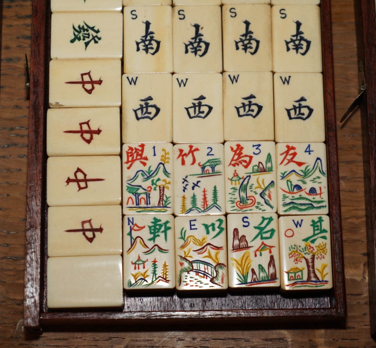 FOUR-PERSON-MAHJONG-SUITE-CIRCA-1920S-CHINESE-EXPORT-PERIOD-HAND-CARVED-CASE-205810835391-12