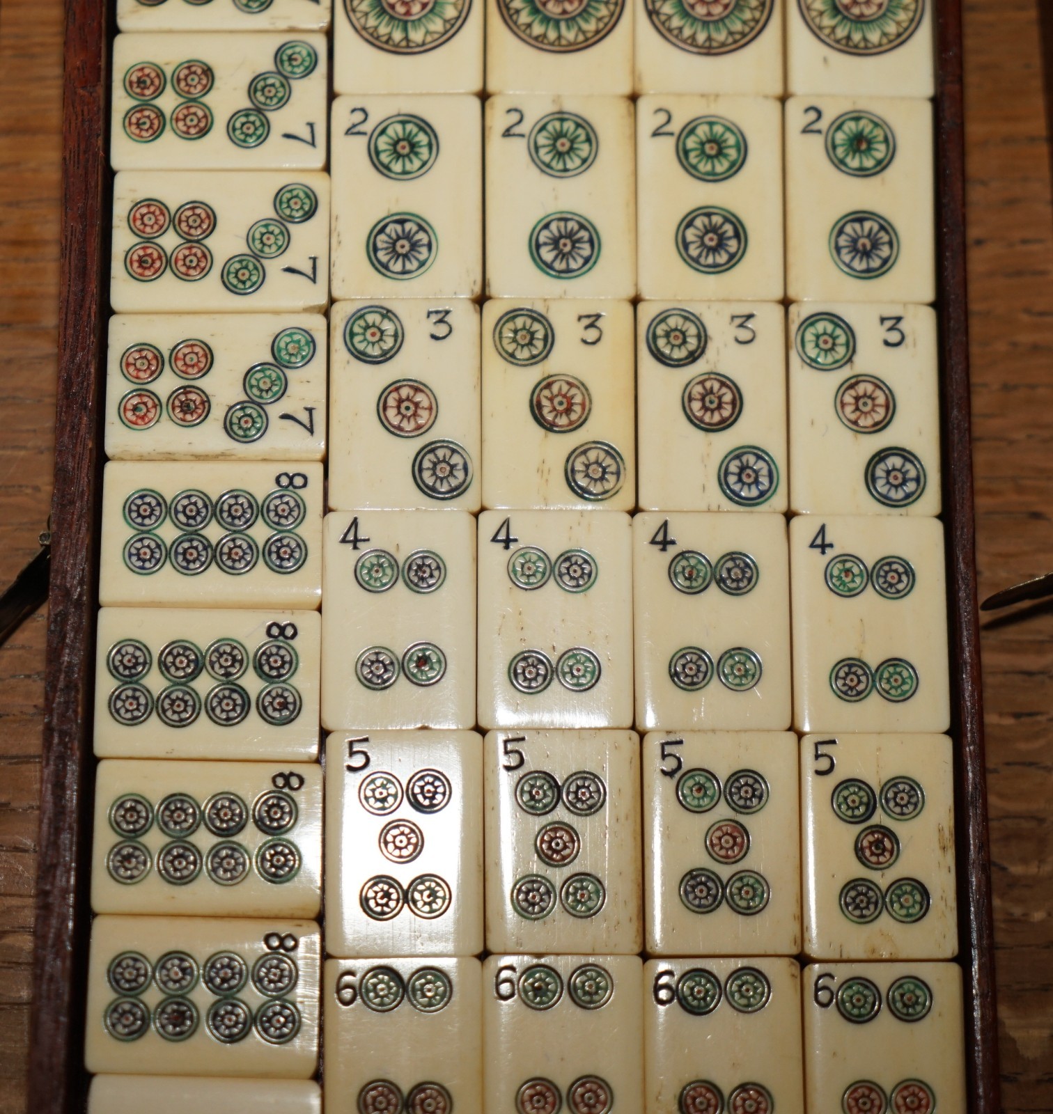 FOUR-PERSON-MAHJONG-SUITE-CIRCA-1920S-CHINESE-EXPORT-PERIOD-HAND-CARVED-CASE-205810835391-14