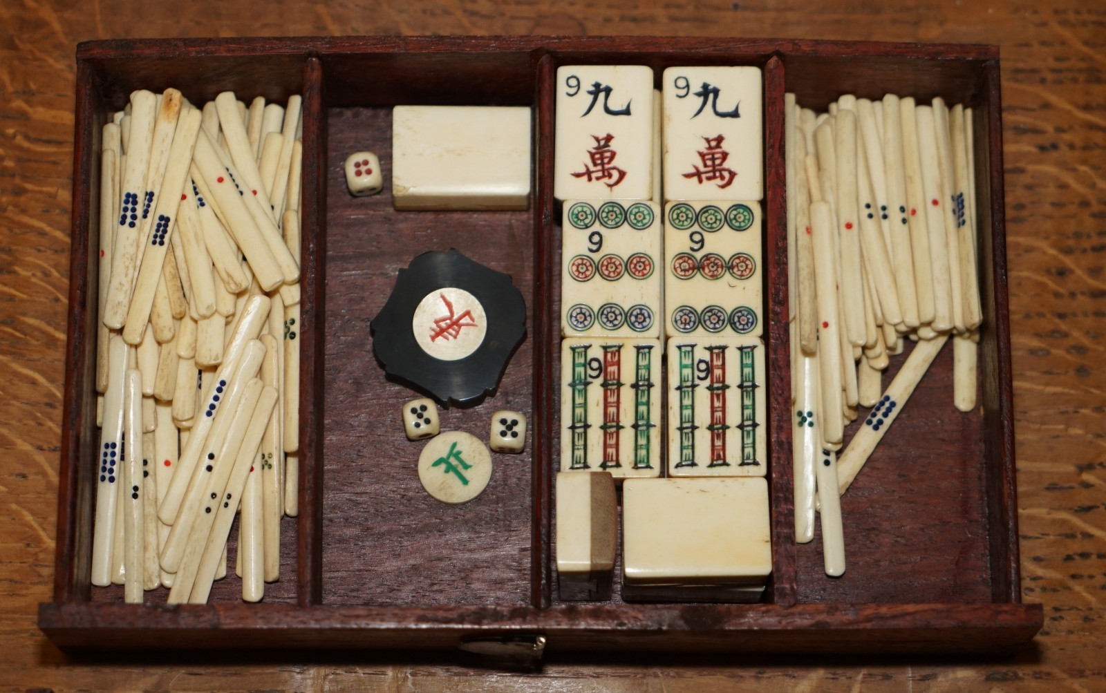 FOUR-PERSON-MAHJONG-SUITE-CIRCA-1920S-CHINESE-EXPORT-PERIOD-HAND-CARVED-CASE-205810835391-17