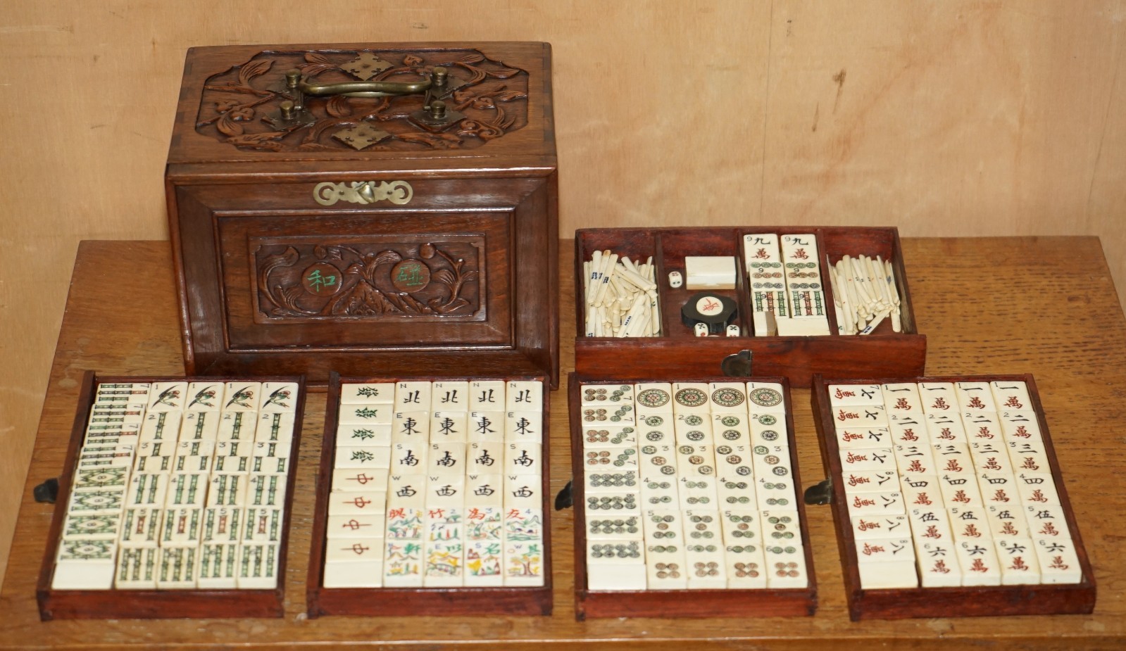 FOUR-PERSON-MAHJONG-SUITE-CIRCA-1920S-CHINESE-EXPORT-PERIOD-HAND-CARVED-CASE-205810835391-2