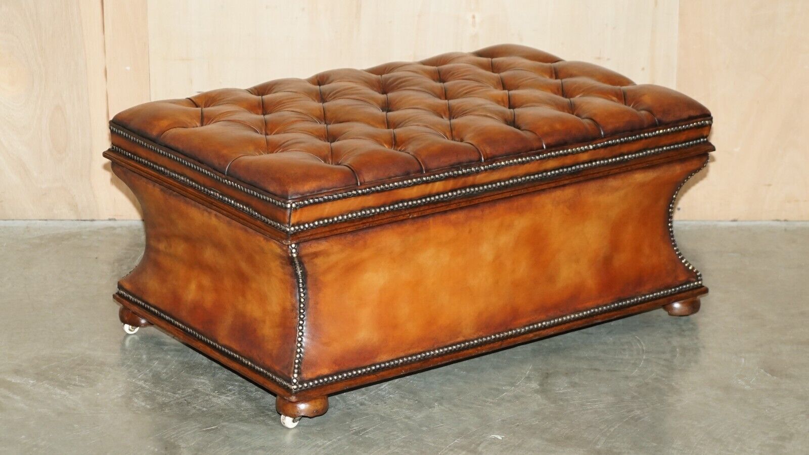 FULLY RESTORED ANTIQUE VICTORIAN BROWN LEATHER CHESTERFIELD TUFTED OTTOMAN STOOL