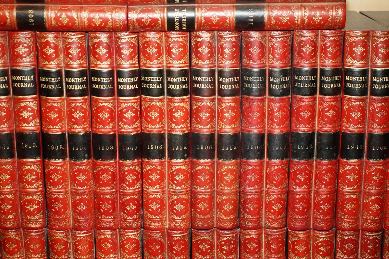 HUGE-SELECTION-OF-37-LEATHER-A4-VINTAGE-STORAGE-BOX-FILES-WITH-FAUX-BOOK-FRONTS-177368926741-12