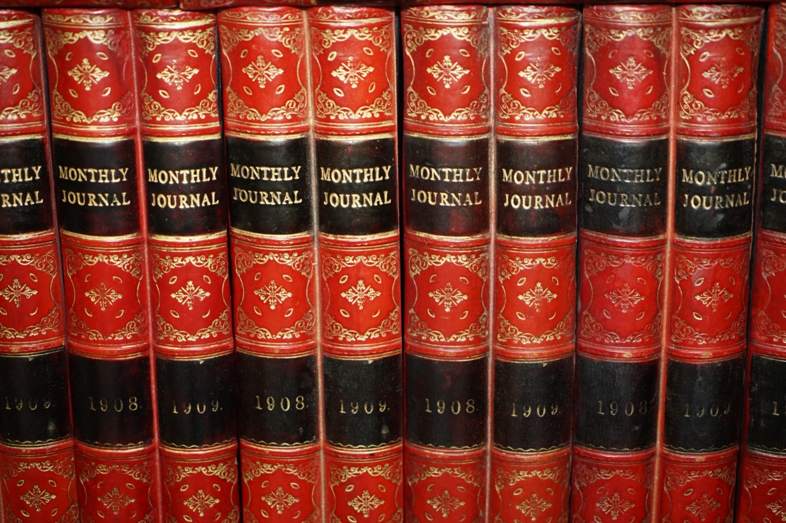 HUGE-SELECTION-OF-37-LEATHER-A4-VINTAGE-STORAGE-BOX-FILES-WITH-FAUX-BOOK-FRONTS-177368926741-13