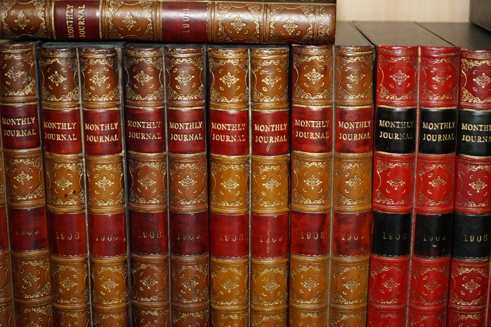 HUGE-SELECTION-OF-37-LEATHER-A4-VINTAGE-STORAGE-BOX-FILES-WITH-FAUX-BOOK-FRONTS-177368926741-8