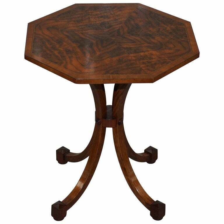 LOVELY VICTORIAN BURR WALNUT OCTAGONAL SIDE TABLE ON FOUR OUT SWEPT DOWN LEGS