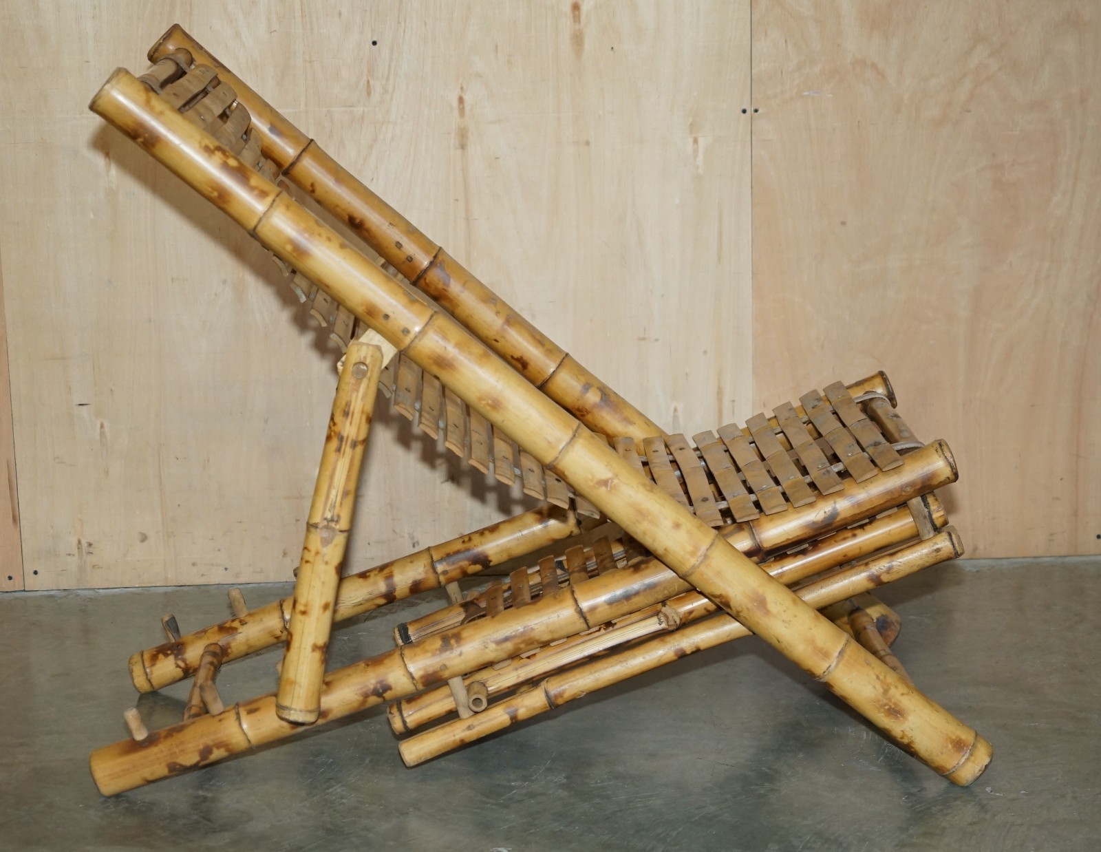 PAIR-OF-MID-CENTURY-MODERN-CIR-1950-BAMBOO-RECLINING-SLING-ARMCHAIRS-FOOTSTOOL-177529740411-10