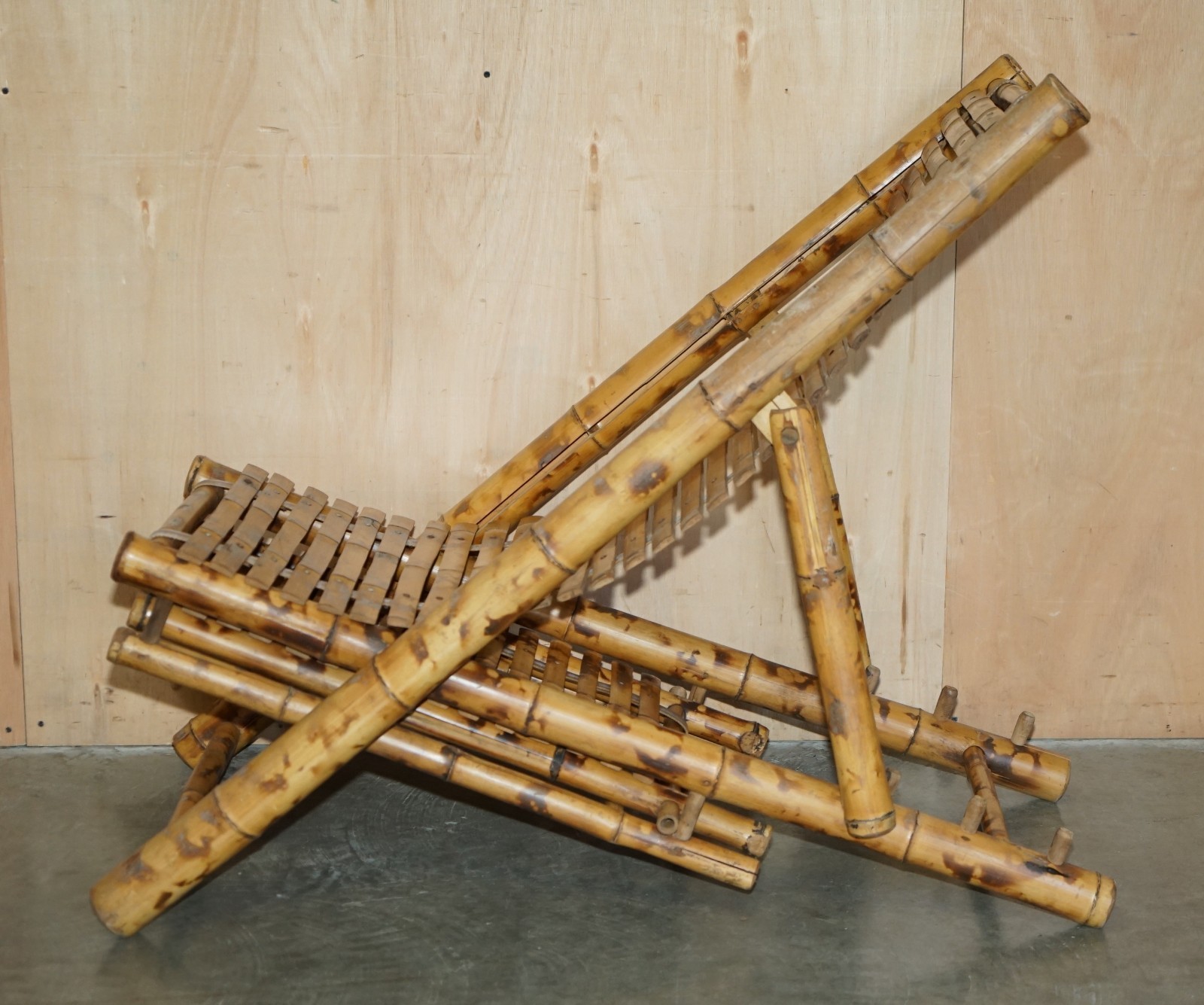 PAIR-OF-MID-CENTURY-MODERN-CIR-1950-BAMBOO-RECLINING-SLING-ARMCHAIRS-FOOTSTOOL-177529740411-13