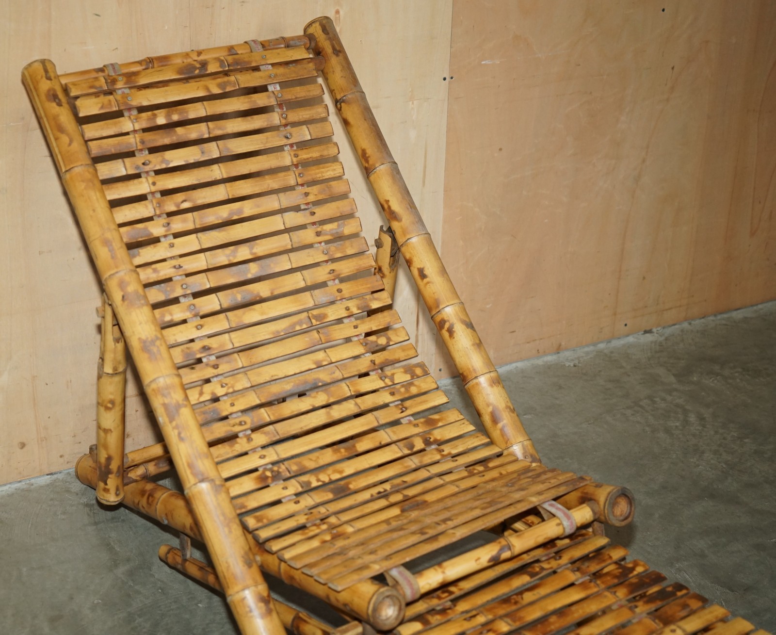 PAIR-OF-MID-CENTURY-MODERN-CIR-1950-BAMBOO-RECLINING-SLING-ARMCHAIRS-FOOTSTOOL-177529740411-20