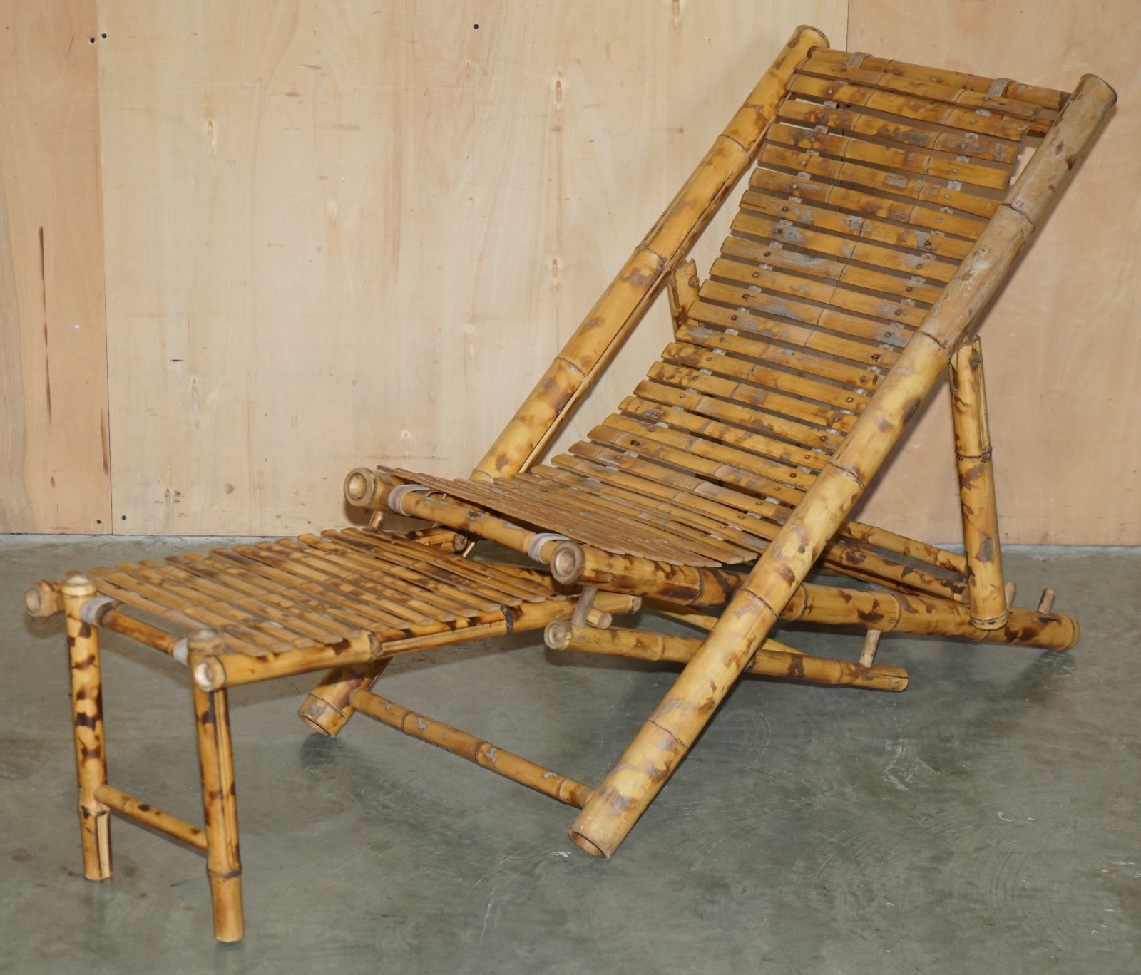 PAIR-OF-MID-CENTURY-MODERN-CIR-1950-BAMBOO-RECLINING-SLING-ARMCHAIRS-FOOTSTOOL-177529740411-3