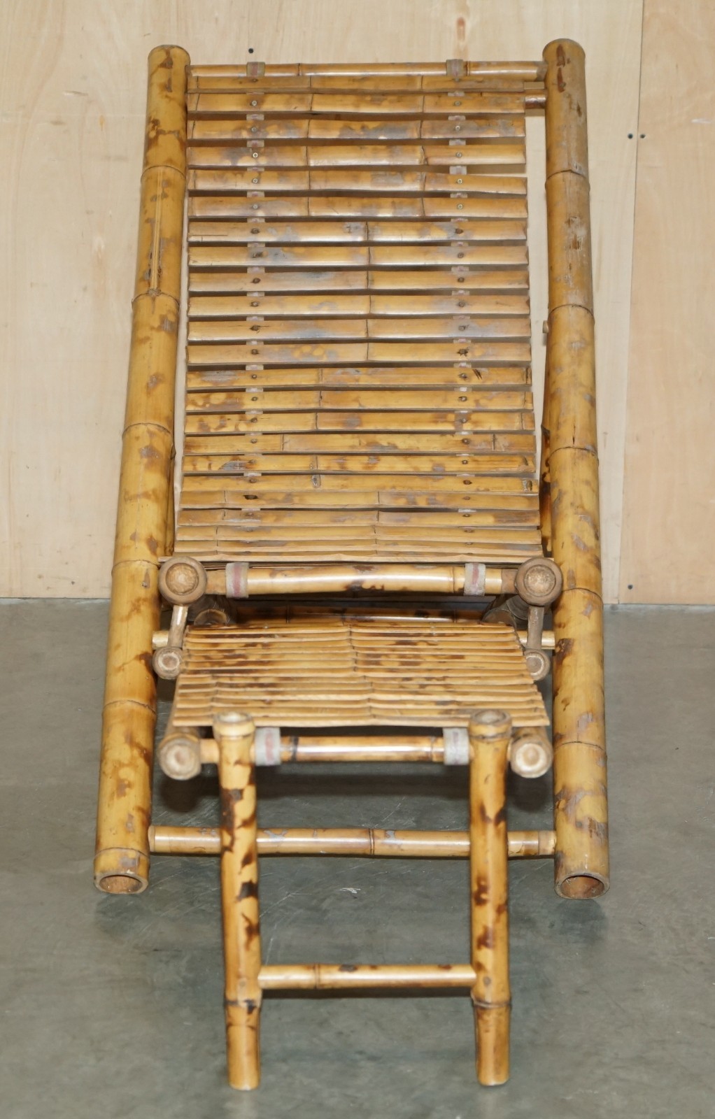 PAIR-OF-MID-CENTURY-MODERN-CIR-1950-BAMBOO-RECLINING-SLING-ARMCHAIRS-FOOTSTOOL-177529740411-4