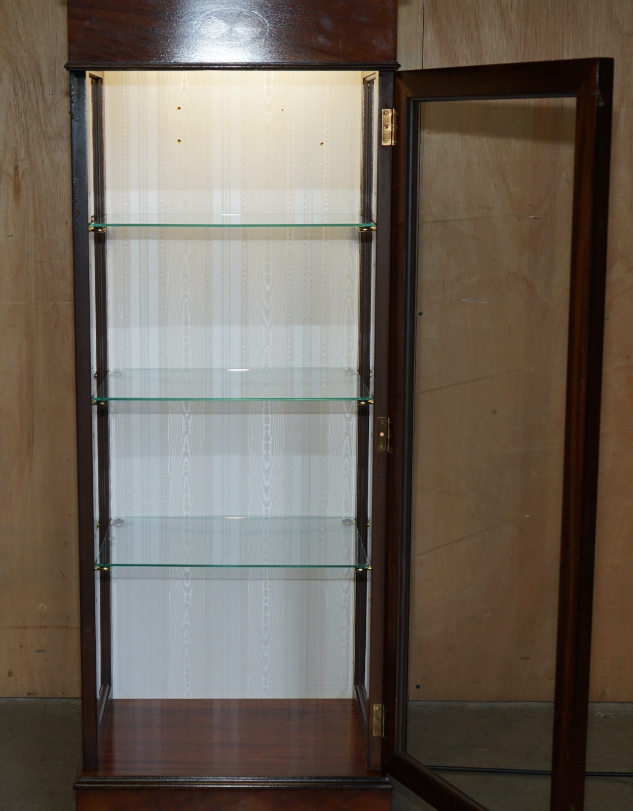 SUITE-OF-FIVE-SHERATON-REVIVIAL-LED-LIGHT-DISPLAY-CABINETS-WITH-GLASS-SHELVES-187691204691-11