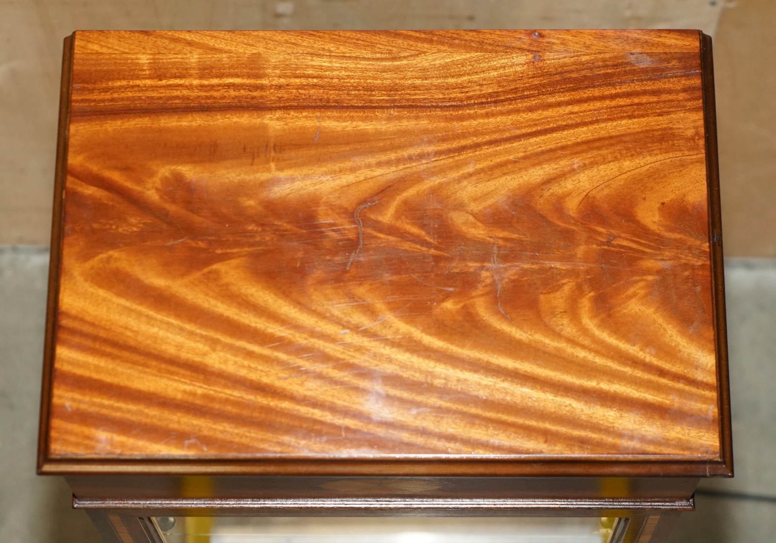 SUITE-OF-FIVE-SHERATON-REVIVIAL-LED-LIGHT-DISPLAY-CABINETS-WITH-GLASS-SHELVES-187691204691-13