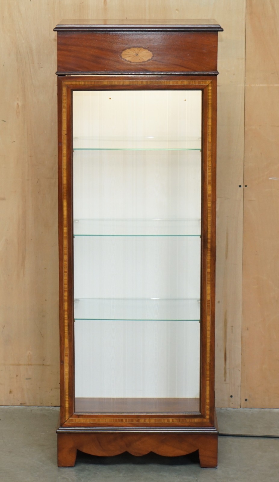 SUITE-OF-FIVE-SHERATON-REVIVIAL-LED-LIGHT-DISPLAY-CABINETS-WITH-GLASS-SHELVES-187691204691-4