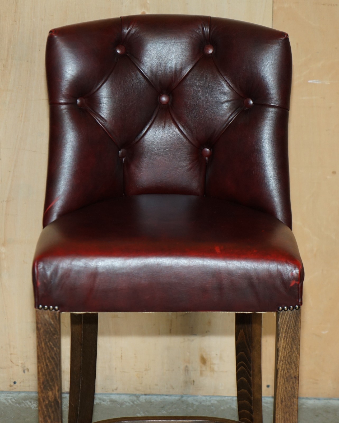 THREE-VINTAGE-OXBLOOD-LEATHER-CHESTERFIELD-TUFTED-KITCHEN-DINER-BAR-STOOLS-205810792841-16