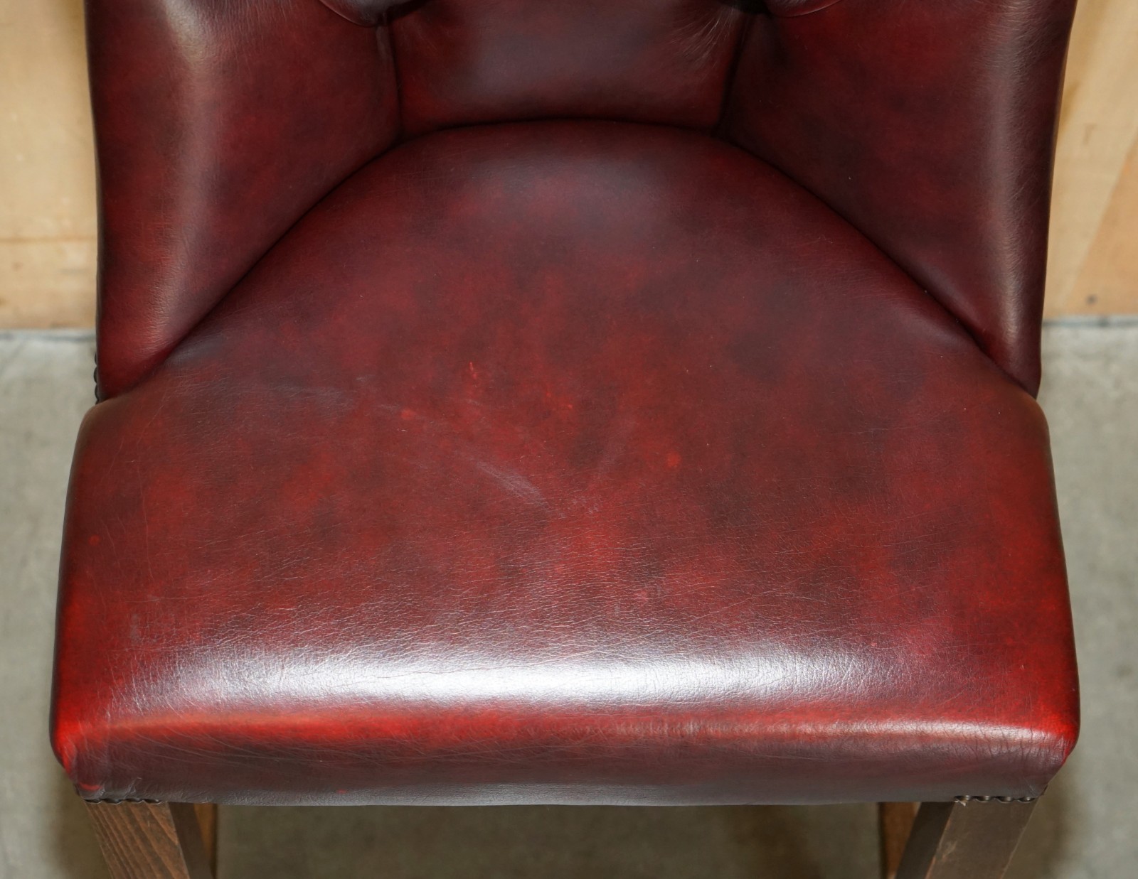 THREE-VINTAGE-OXBLOOD-LEATHER-CHESTERFIELD-TUFTED-KITCHEN-DINER-BAR-STOOLS-205810792841-7