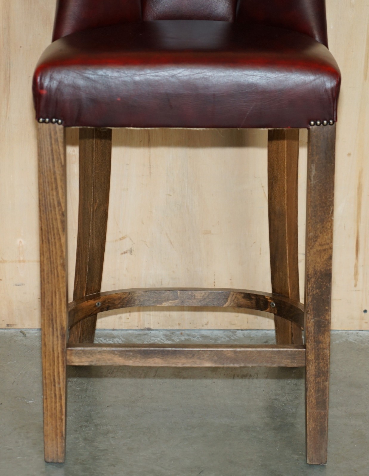 THREE-VINTAGE-OXBLOOD-LEATHER-CHESTERFIELD-TUFTED-KITCHEN-DINER-BAR-STOOLS-205810792841-8