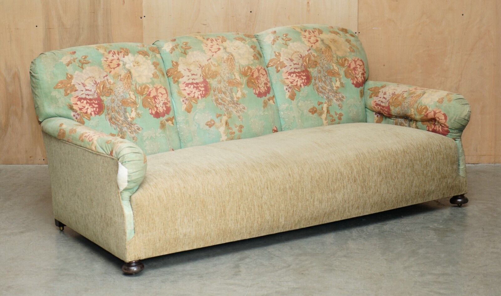 ANTIQUE VICTORIAN MAPLE & CO HOWARD ENGLISH COUNTRY HOUSE SOFA PART OF SUITE