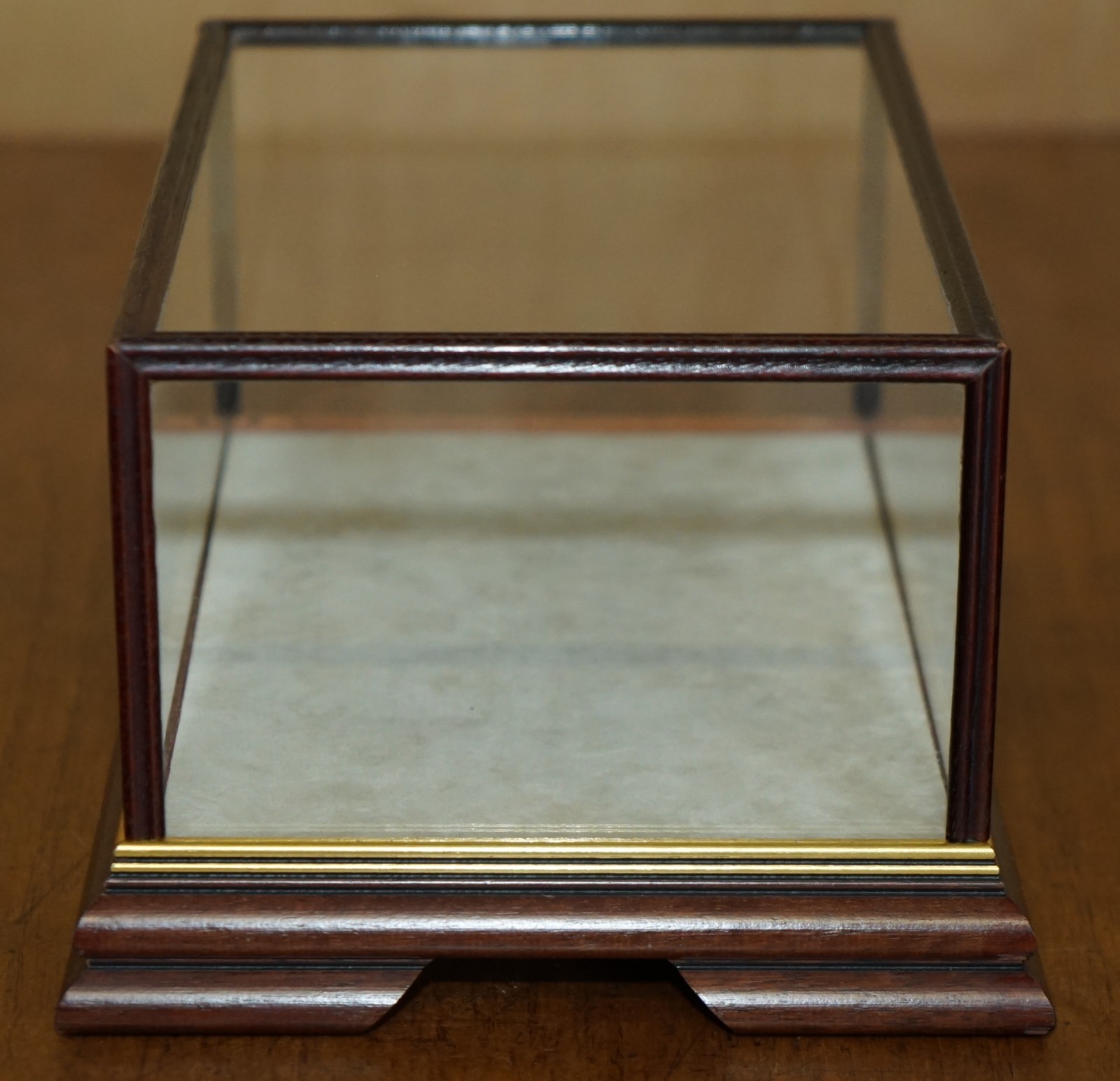 FOUR-VINTAGE-MAHOGANY-GLASS-TABLE-TOP-DISPLAY-CASES-FOR-TRINKETS-21X32X15CM-177369199952-10