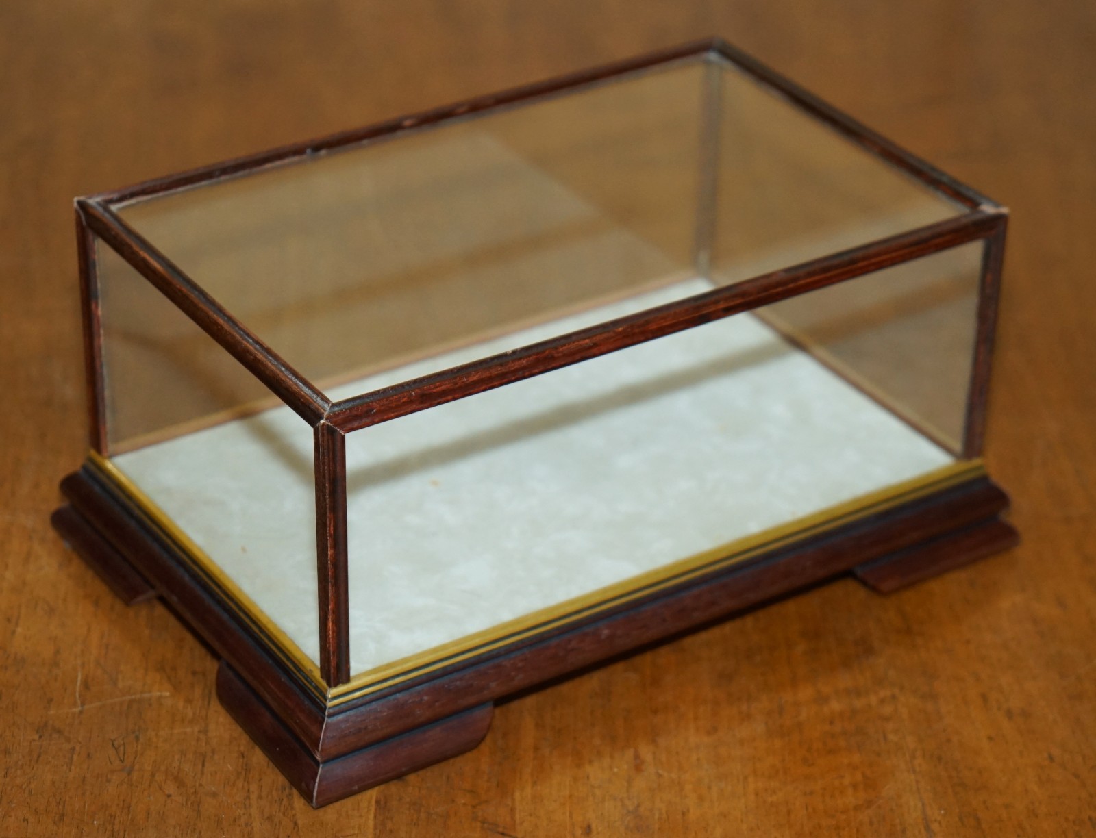 FOUR-VINTAGE-MAHOGANY-GLASS-TABLE-TOP-DISPLAY-CASES-FOR-TRINKETS-21X32X15CM-177369199952-16