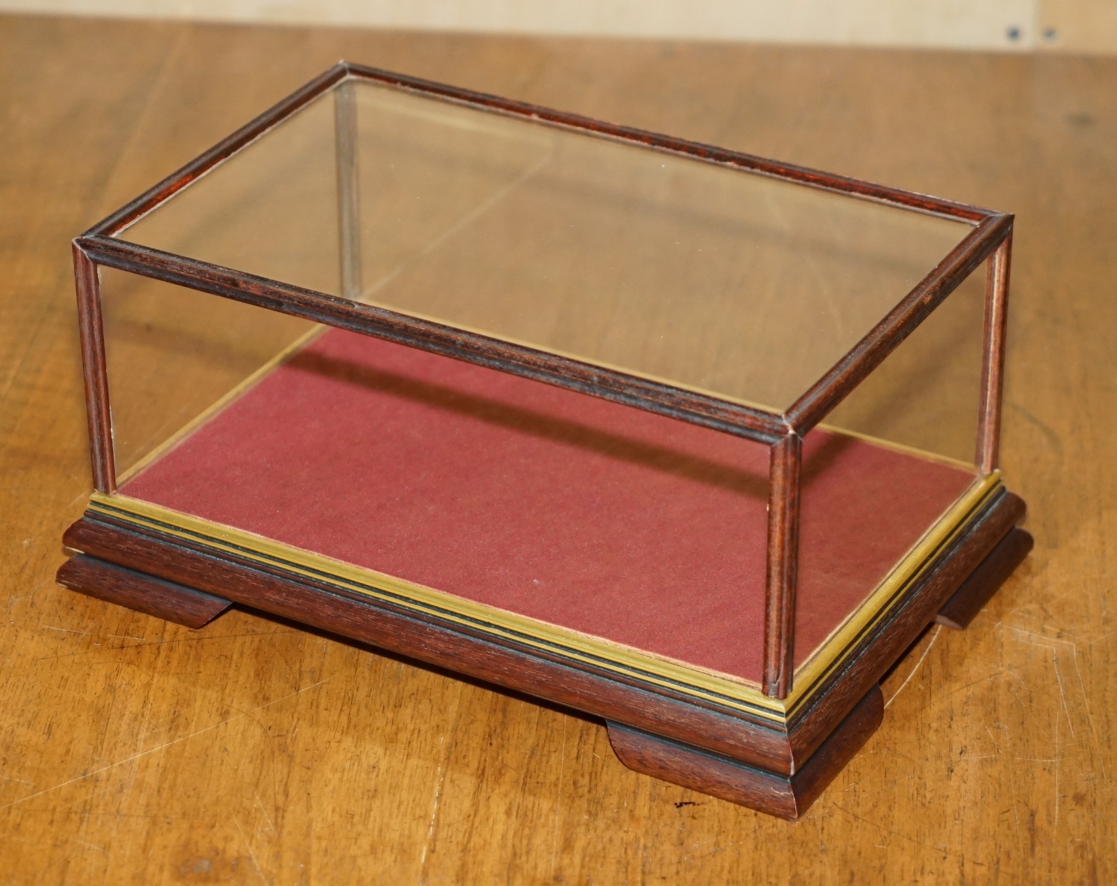FOUR-VINTAGE-MAHOGANY-GLASS-TABLE-TOP-DISPLAY-CASES-FOR-TRINKETS-21X32X15CM-177369199952-17