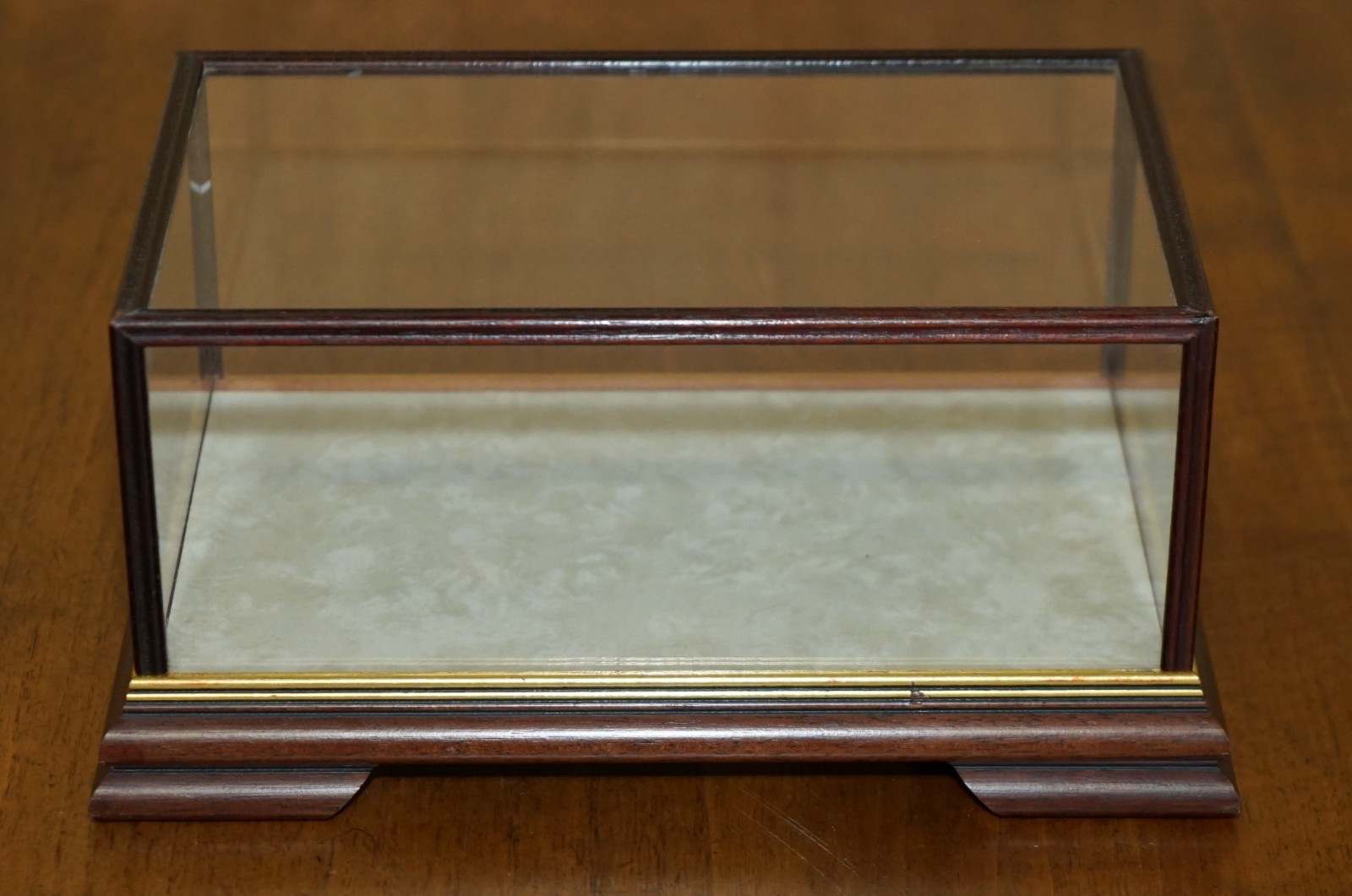FOUR-VINTAGE-MAHOGANY-GLASS-TABLE-TOP-DISPLAY-CASES-FOR-TRINKETS-21X32X15CM-177369199952-4