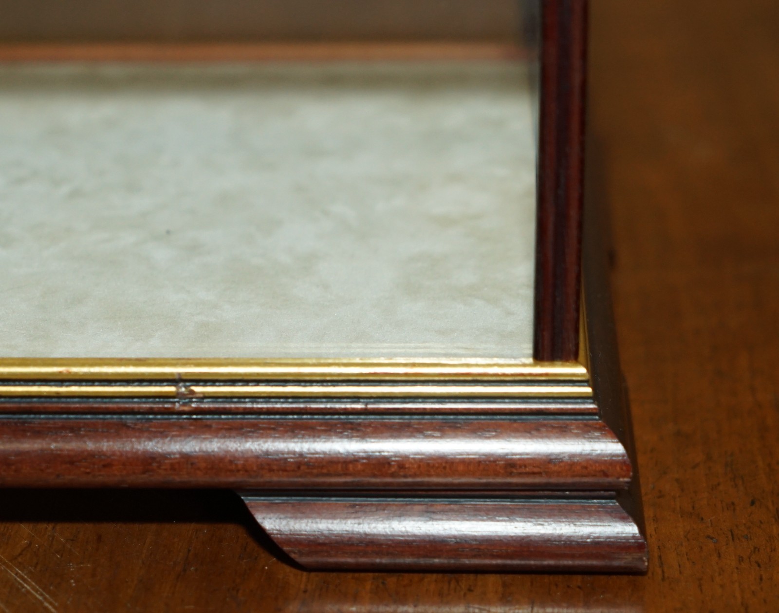 FOUR-VINTAGE-MAHOGANY-GLASS-TABLE-TOP-DISPLAY-CASES-FOR-TRINKETS-21X32X15CM-177369199952-8