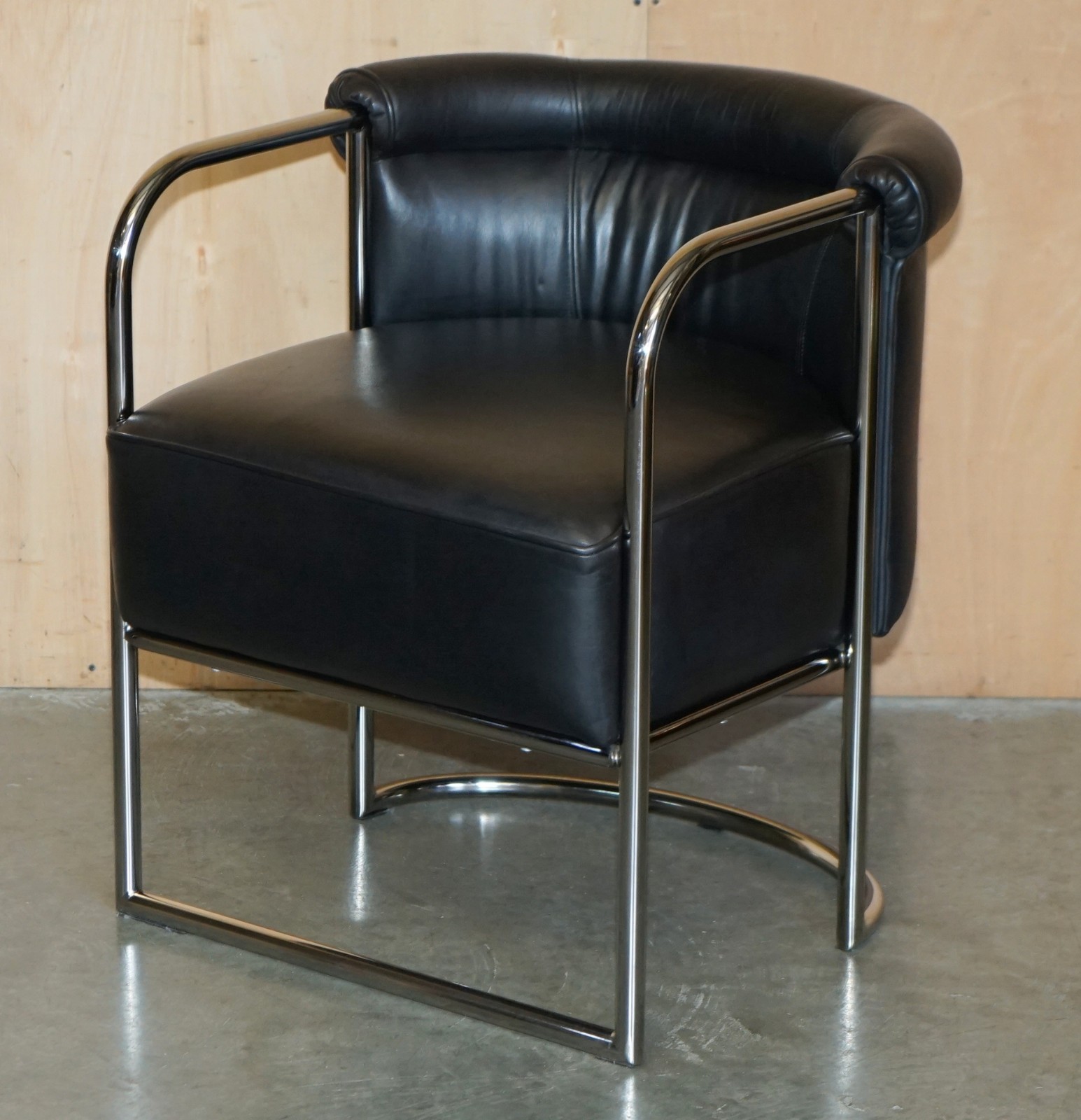MODERNIST-PAIR-OF-RALPH-LAUREN-DESIGNER-BLACK-LEATHER-TUBULAR-CHROME-ARMCHAIRS-205810220322-17