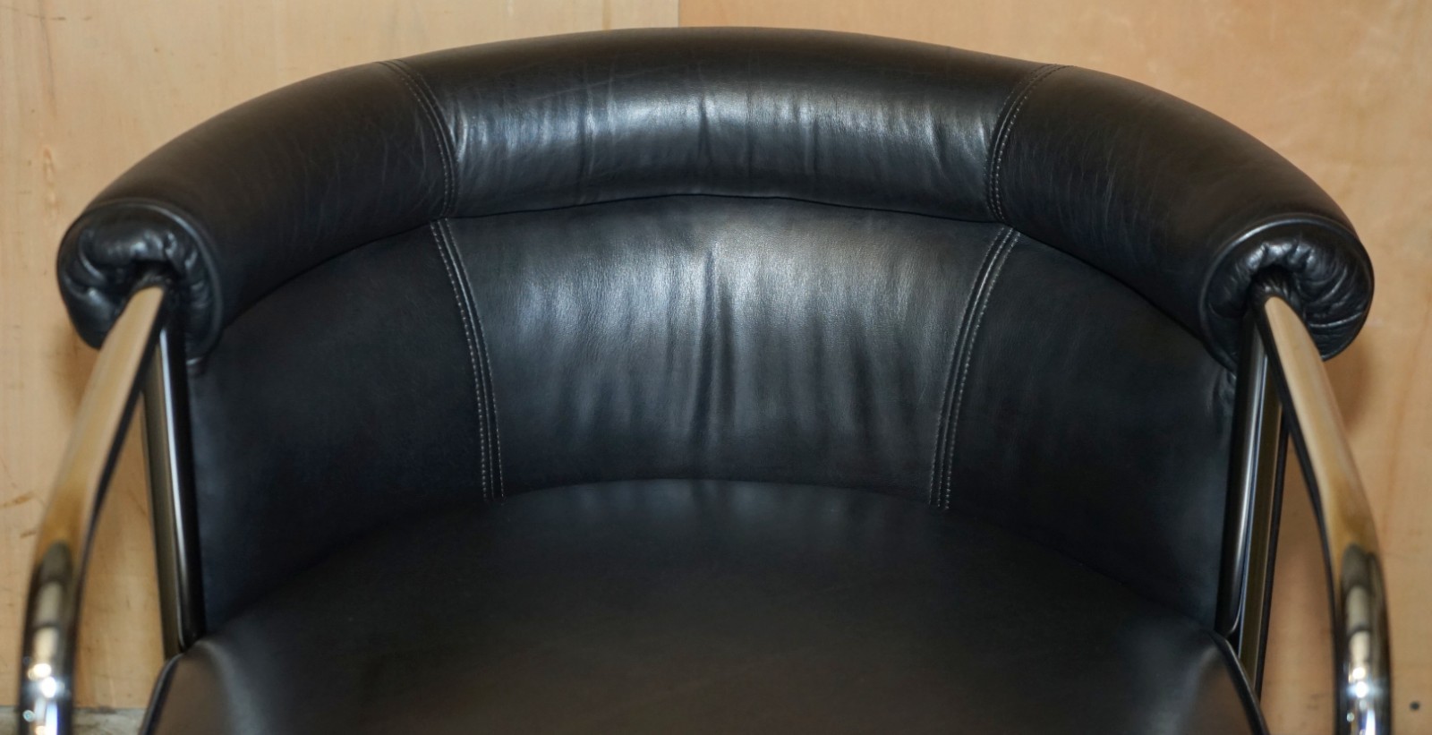 MODERNIST-PAIR-OF-RALPH-LAUREN-DESIGNER-BLACK-LEATHER-TUBULAR-CHROME-ARMCHAIRS-205810220322-6