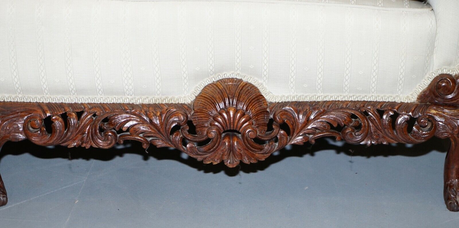 https://royalhouseantiques.co.uk/wp-content/uploads/imported/2/PART-OF-LARGE-SUITE-ORNATELY-CARVED-WALNUT-LION-HAIRY-PAW-FEET-THREE-PERSON-SOFA-175767590552-8.jpg