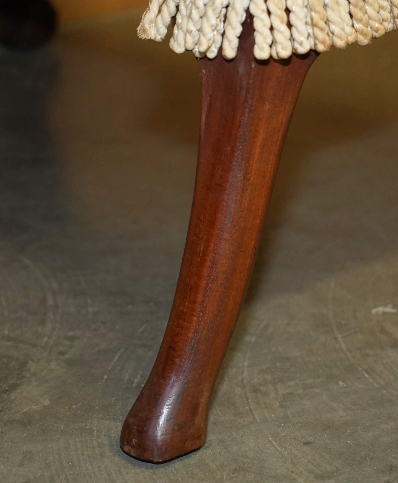 FINE-ANTIQUE-GEORGE-III-CIRCA-1780-HAND-CARVED-SETTEE-SOFA-WITH-CLAW-BALL-LEGS-177527236193-14