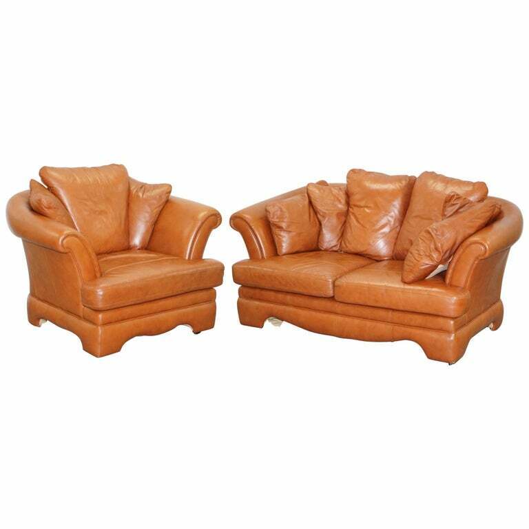 LOVELY SMALL AGED TAN BROWN LEATHER SOFA & MATCHING ARMCHAIR TWO PIECE SUITE