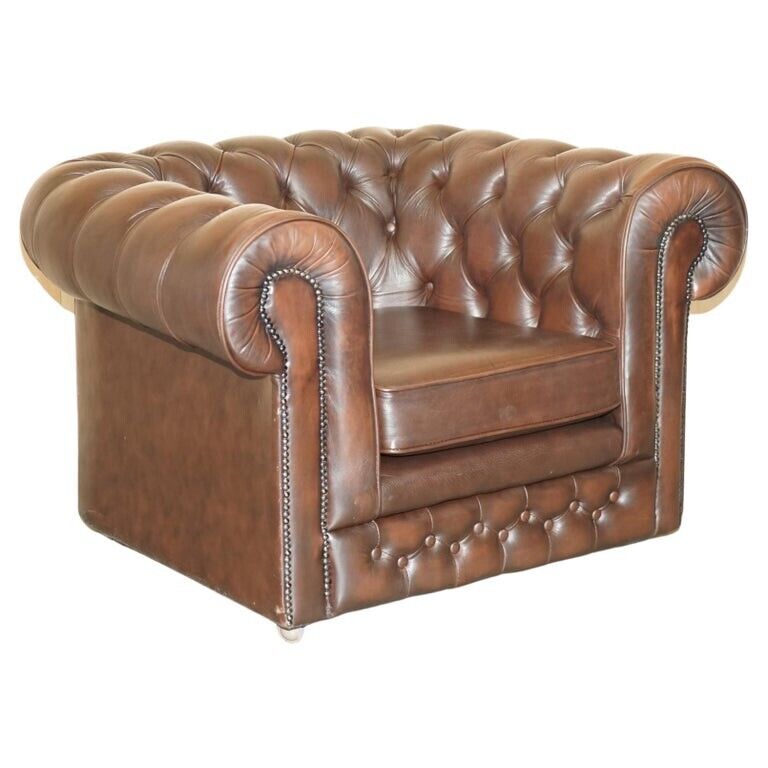 VINTAGE THOMAS LLOYD MADE IN ENGLAND BROWN LEATHER CHESTERFIELD ARMCHAIR