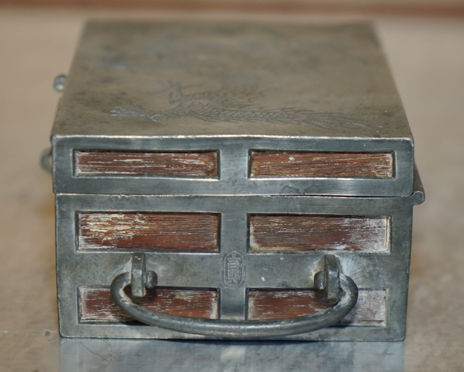 ANTIQUE-CIRCA-1920-CHINESE-KUT-HING-PEWTER-WOOD-CARVED-DRAGON-JEWELLERY-BOX-205812684454-11