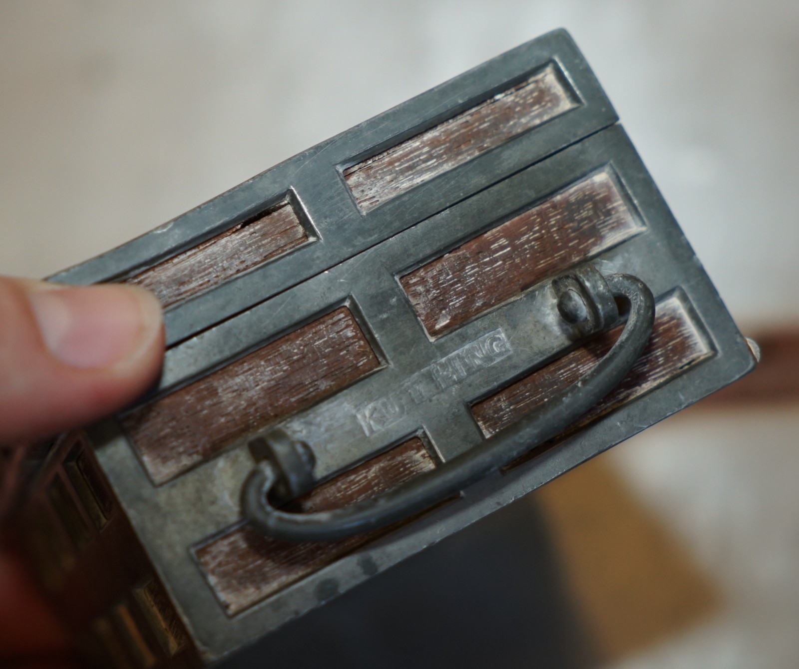 ANTIQUE-CIRCA-1920-CHINESE-KUT-HING-PEWTER-WOOD-CARVED-DRAGON-JEWELLERY-BOX-205812684454-9