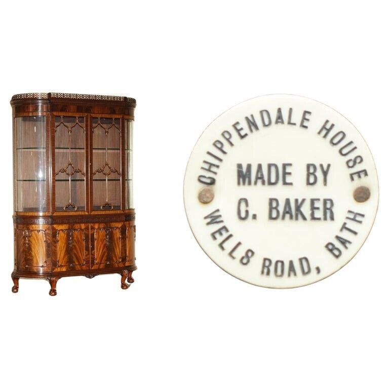 EXQUISITE ANTIQUE CHARLES BAKER OF CHIPPENDALE HOUSE STAMPED DISPLAY CABINET